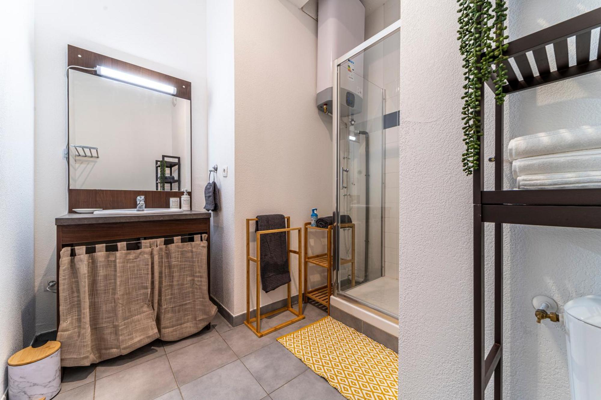 Stay Cosy Lille I Tourcoing - Appartement - Hypercentre - Parking Securise - Wifi - Netflix - Cuisine 外观 照片