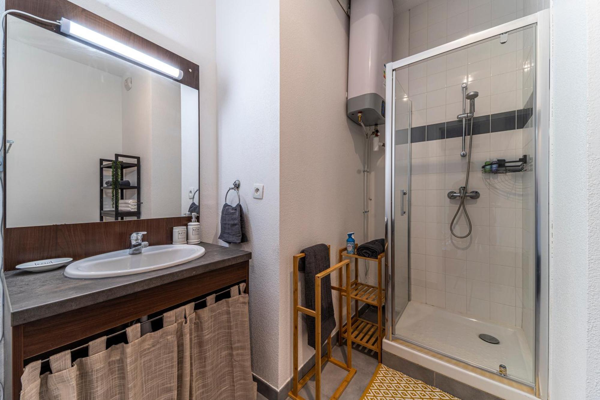 Stay Cosy Lille I Tourcoing - Appartement - Hypercentre - Parking Securise - Wifi - Netflix - Cuisine 外观 照片
